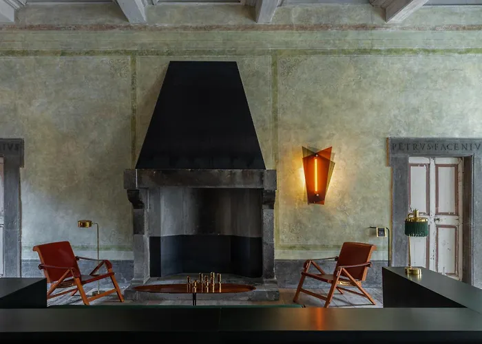 Palazzo PetrvsAlbergo